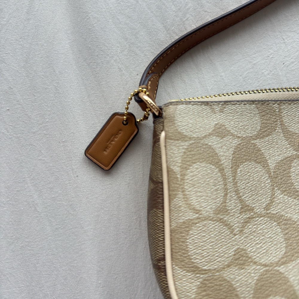 Nolita 19 Coach Shoulder Bag - Picture 4 of 4